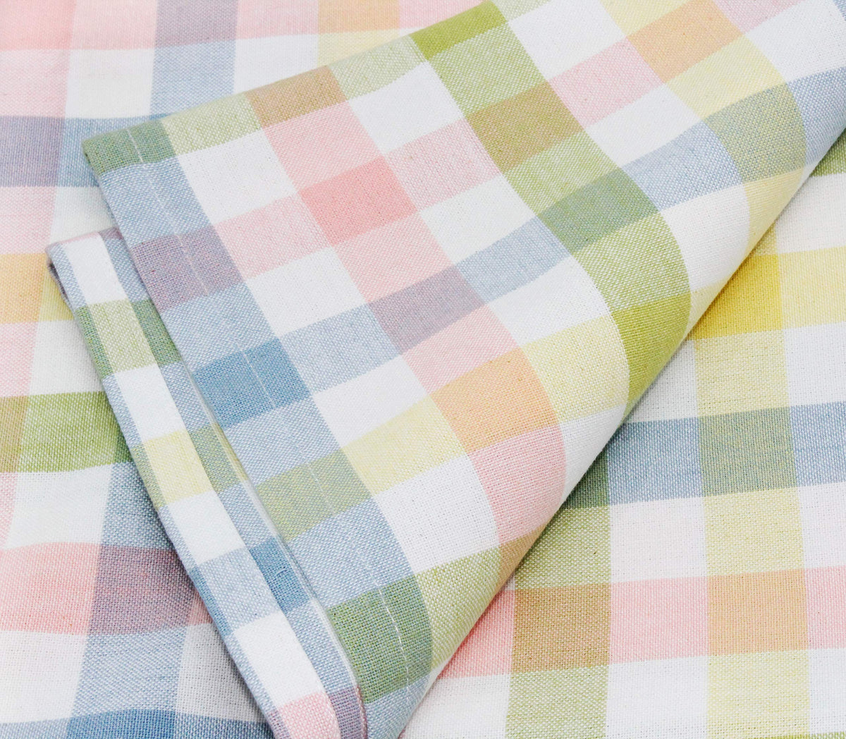 Cotton Craft Countryside Classic spring tablescape with gingham checks