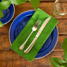 Cotton Craft gourmet-grade dining napkins bring restaurant-quality feel to home meals.