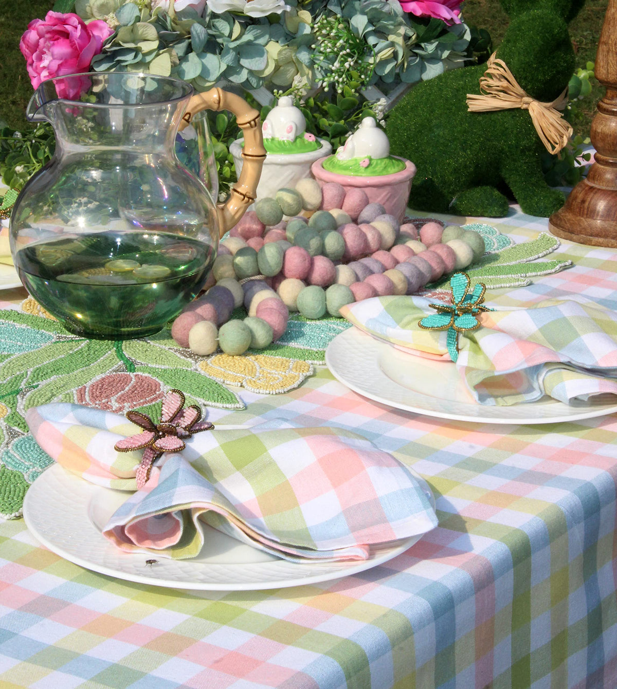 Gourmet-grade Cotton Craft tablecloth brings professional-quality aesthetics to home meals.