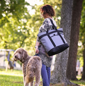 Creative Green Life jumbo cooler bag in use at a picnic for practical carry