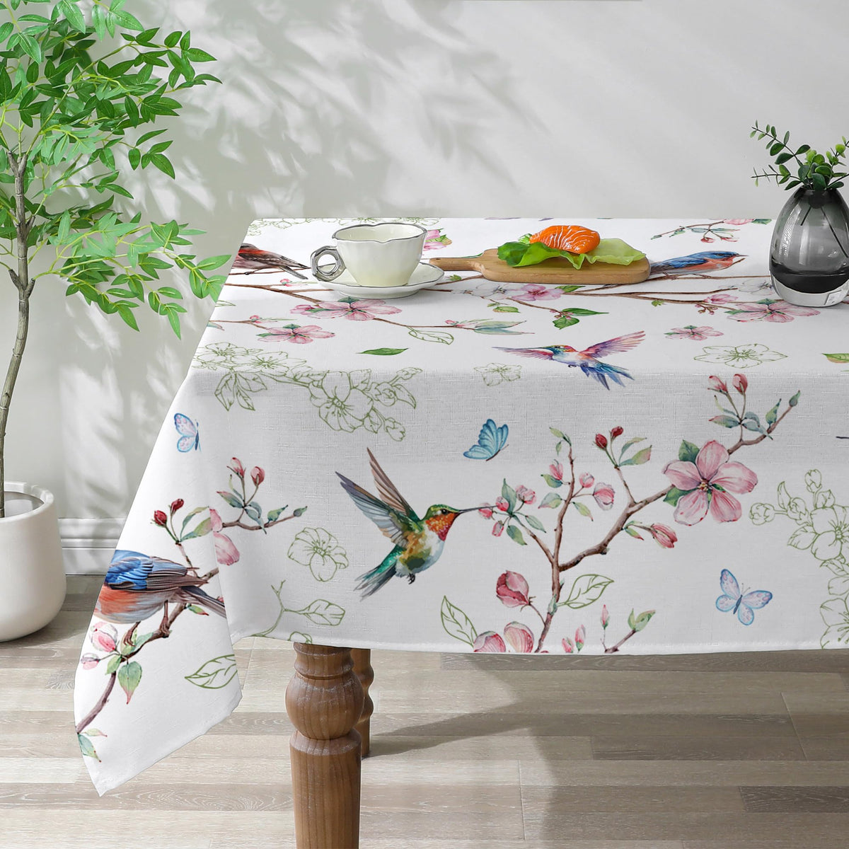 Cusugbaso Spring Tablecloth with bird floral pattern elevates dining ambience.