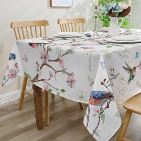 Cusugbaso 60x104 inch cover fits tables for 8 to 10 seats.