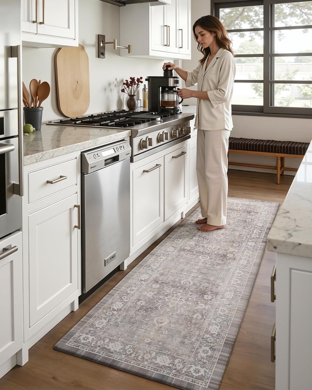 DEXI sink-area setup shows mat protecting floors during meal prep.