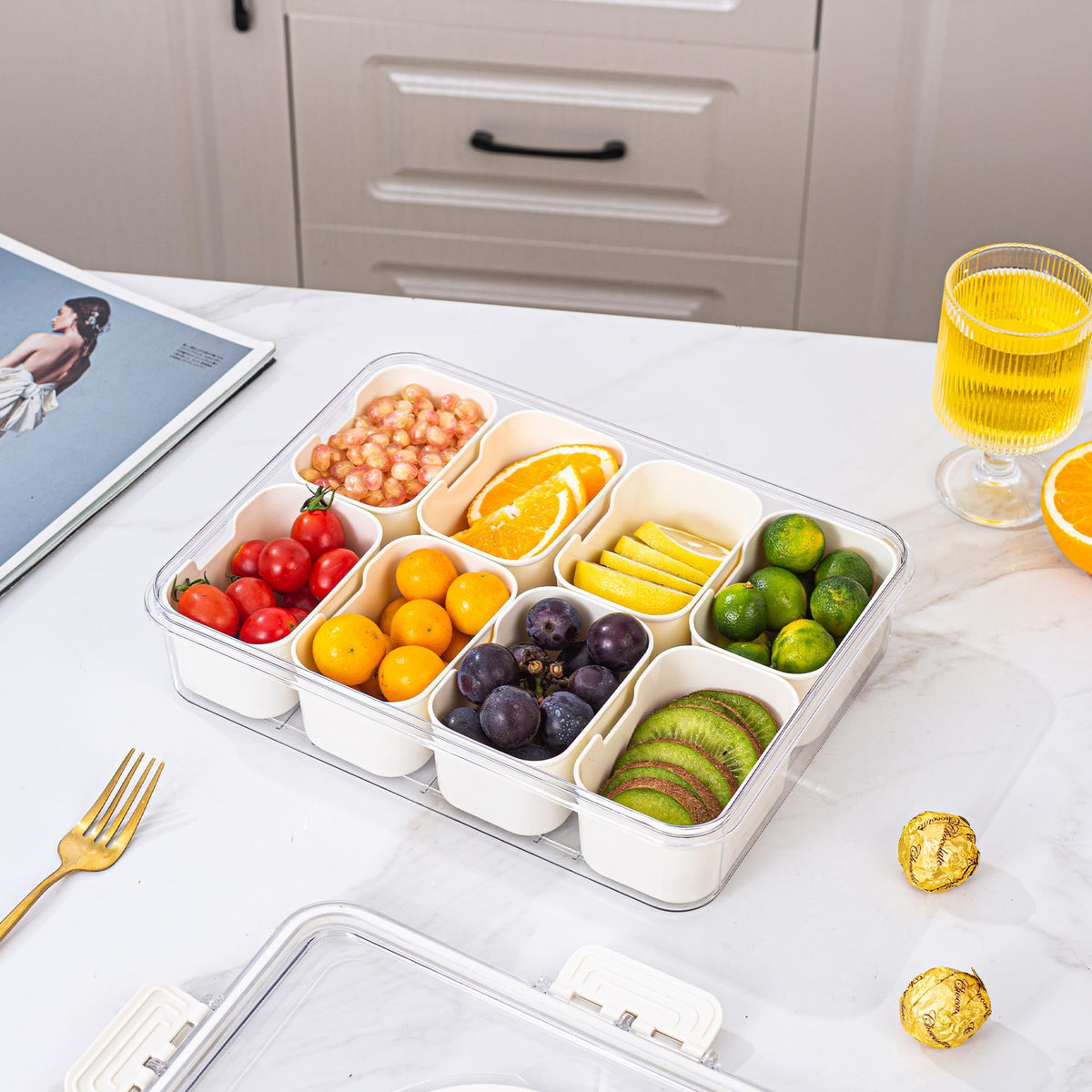 Dingerjar BPA-free plastic tray blends durability with simple cleaning