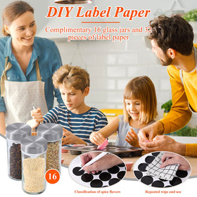 DOUBLE 2 C 360-degree rotating rack keeps spices within easy reach.