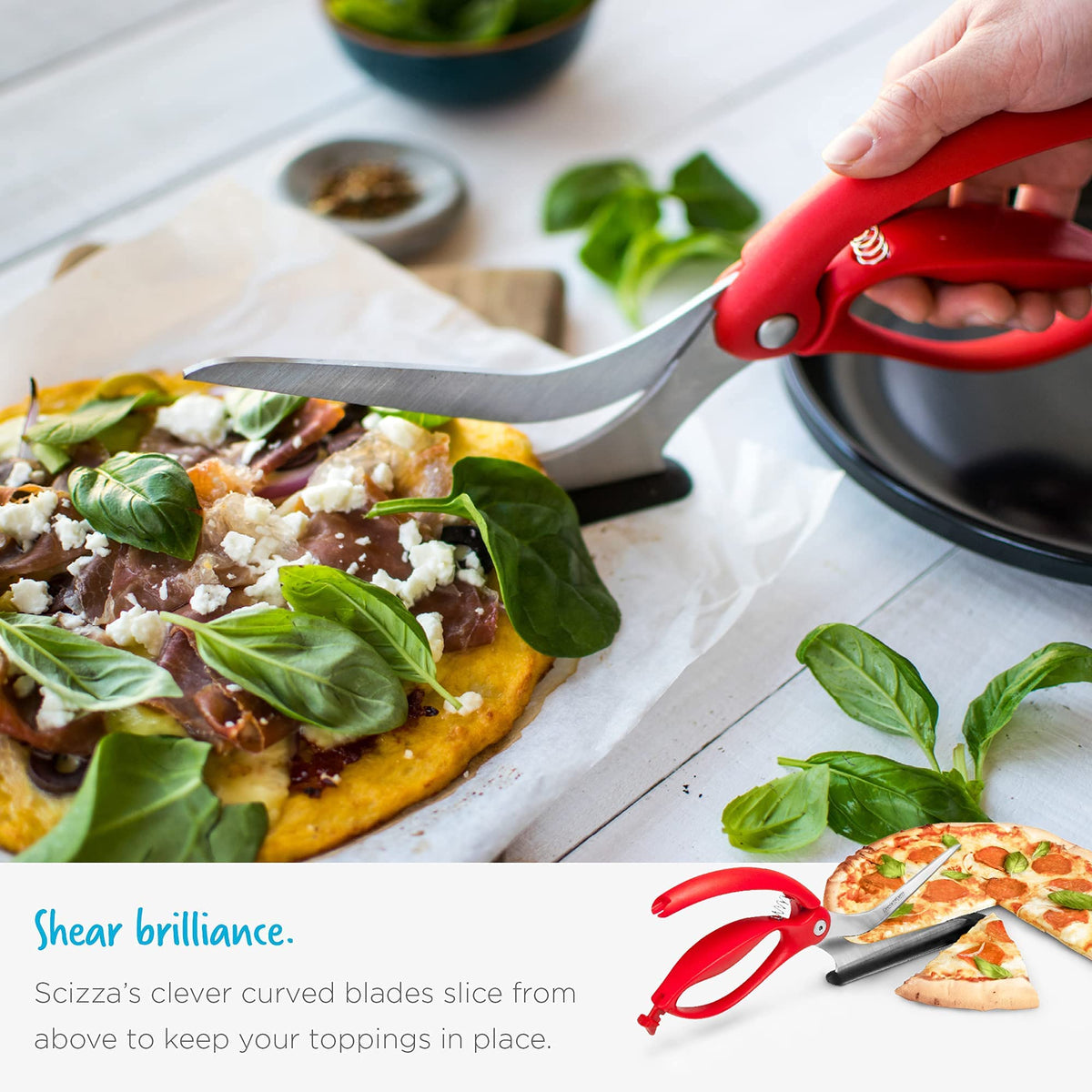Dreamfarm Scizza heat-resistant server handling up to 400°F