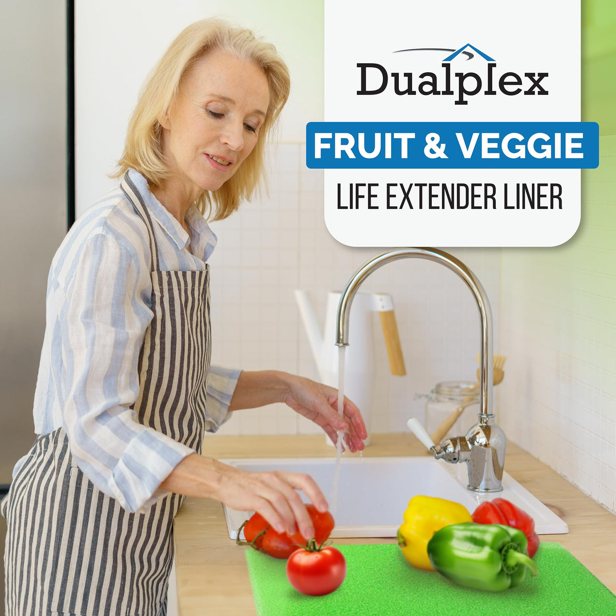 Close-up of Dualplex liner absorbing moisture to prevent spoilage