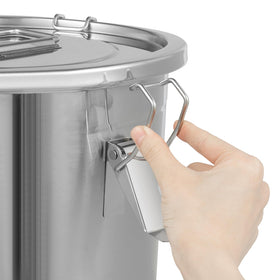 DYNAMI airtight seal protects contents from moisture and odors.