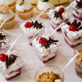 EASERCY dessert cups kit supports easy prep and transport to events.