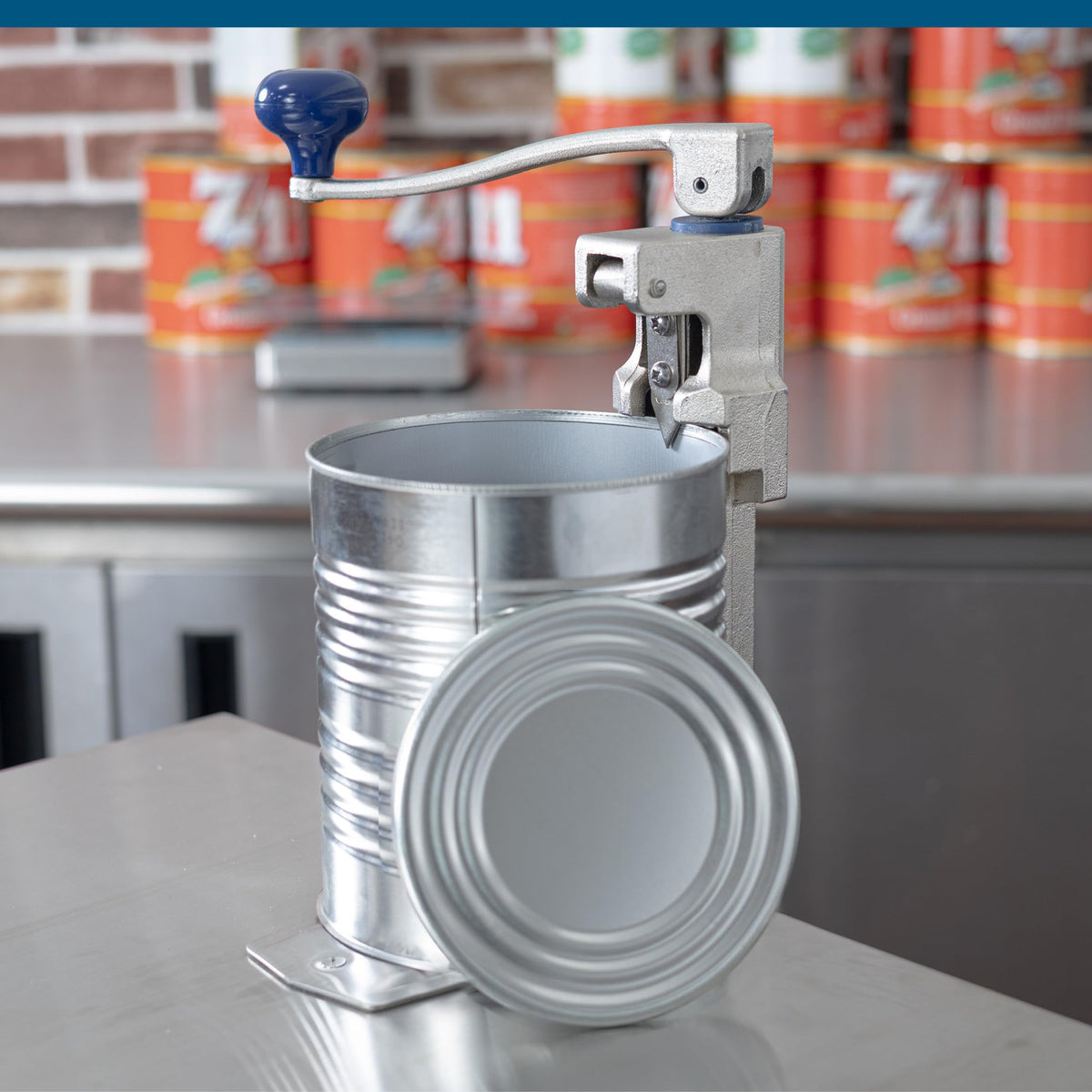 Edlund Old Reliable commercial-grade construction withstands high-volume kitchen tasks.