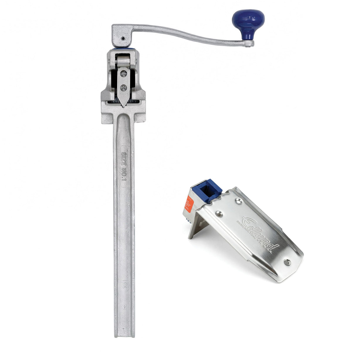 Edlund Old Reliable manual can opener in use for fast, consistent openings.