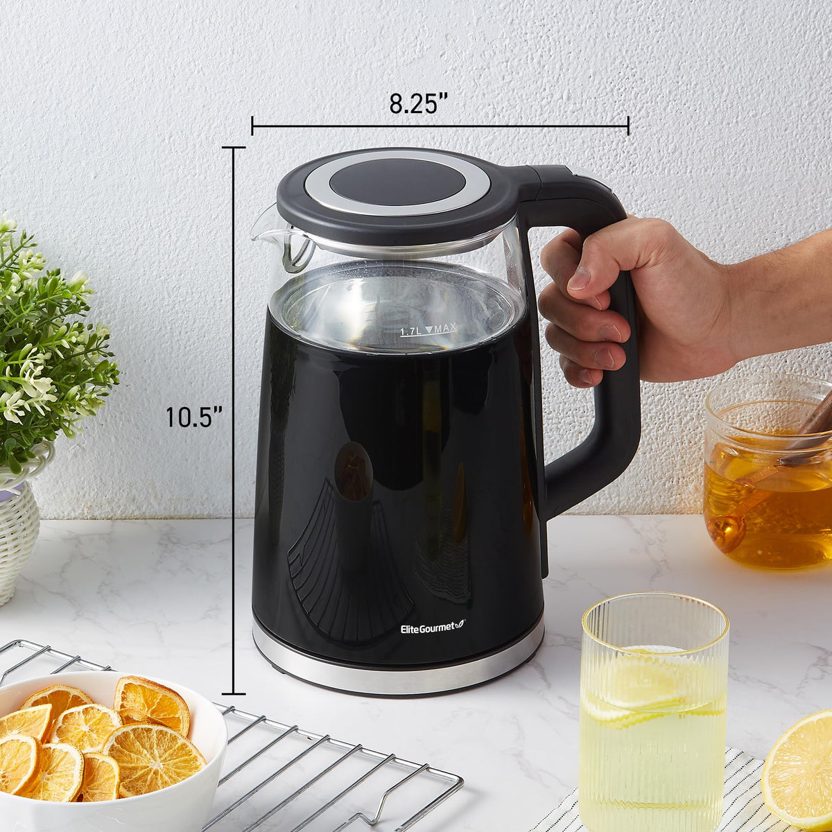 Elite Gourmet 1.7L kettle features a mesh filter for debris-free pours.
