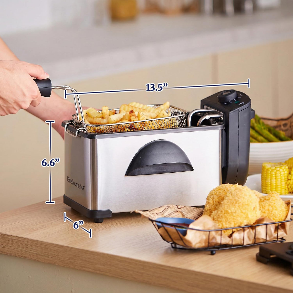 Elite Gourmet EDF2100 odor-filter lid reduces cooking odors during frying