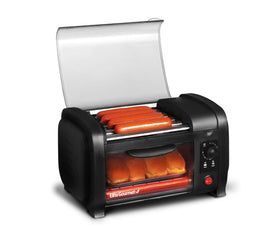 Elite Gourmet EHD-051B rollers close-up showing even hot dog cooking.