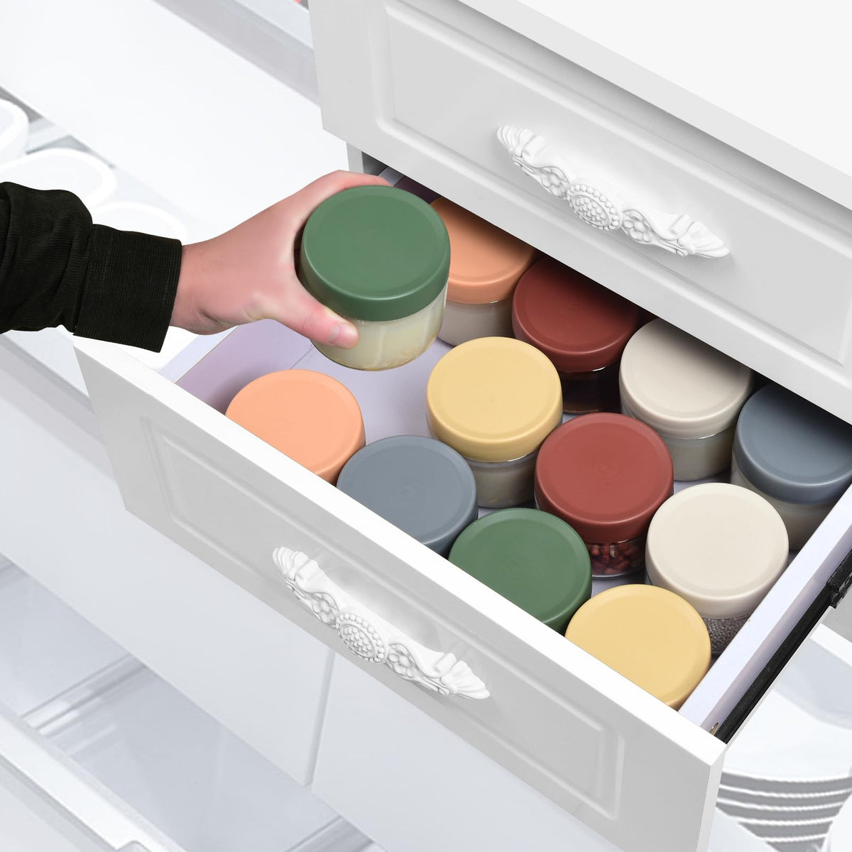 EONJOE travel-friendly jar fits in bags for snacks anywhere