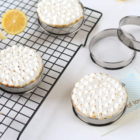 FANGSUN muffin rings with nonstick inner surface for easy release.