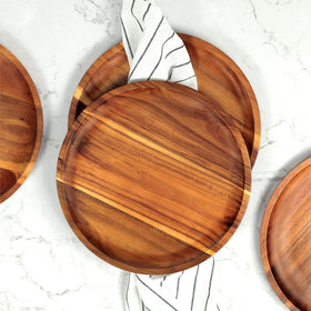 FANICHI wooden plates on a dining table with natural tones