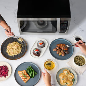 Farberware microwave one touch options for quick presets including popcorn.