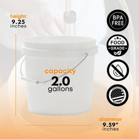 Lightweight FastRack fermentation bucket with comfortable handle.