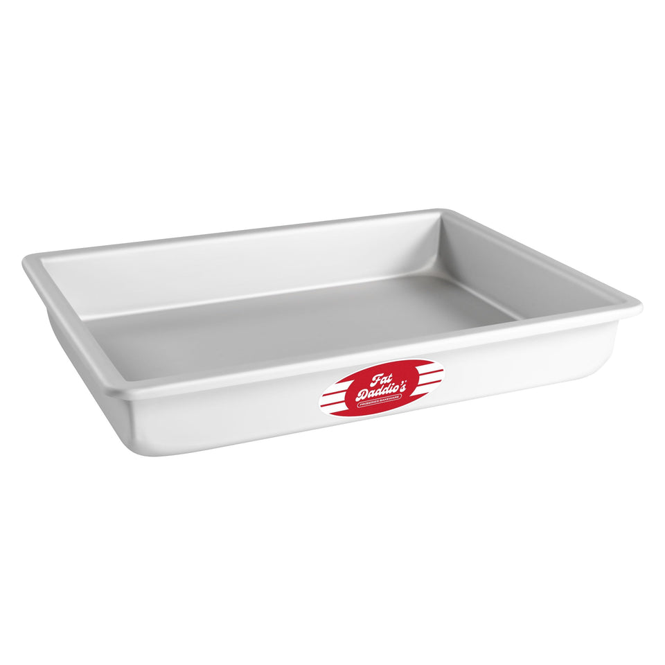 Fat Daddio's POB-9133 pan interior ready for even baking and easy release.