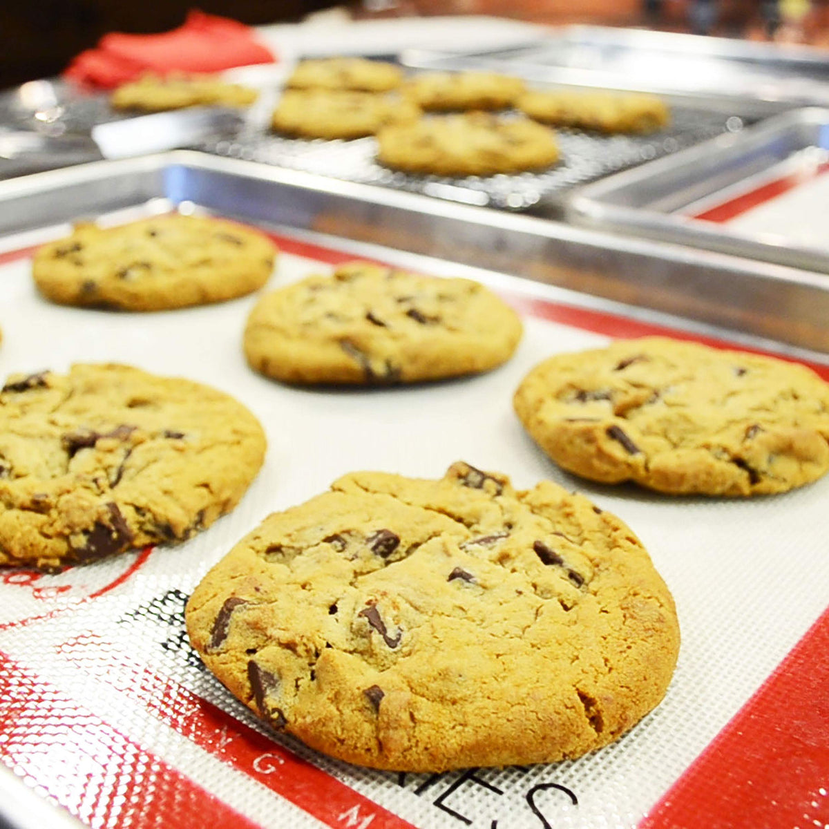 Fat Daddio's quarter sheet pan ideal for cookies, wings, and vegetables.