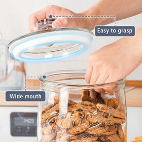 Folinstall built-in measurement markings make measuring flour or coffee easy.