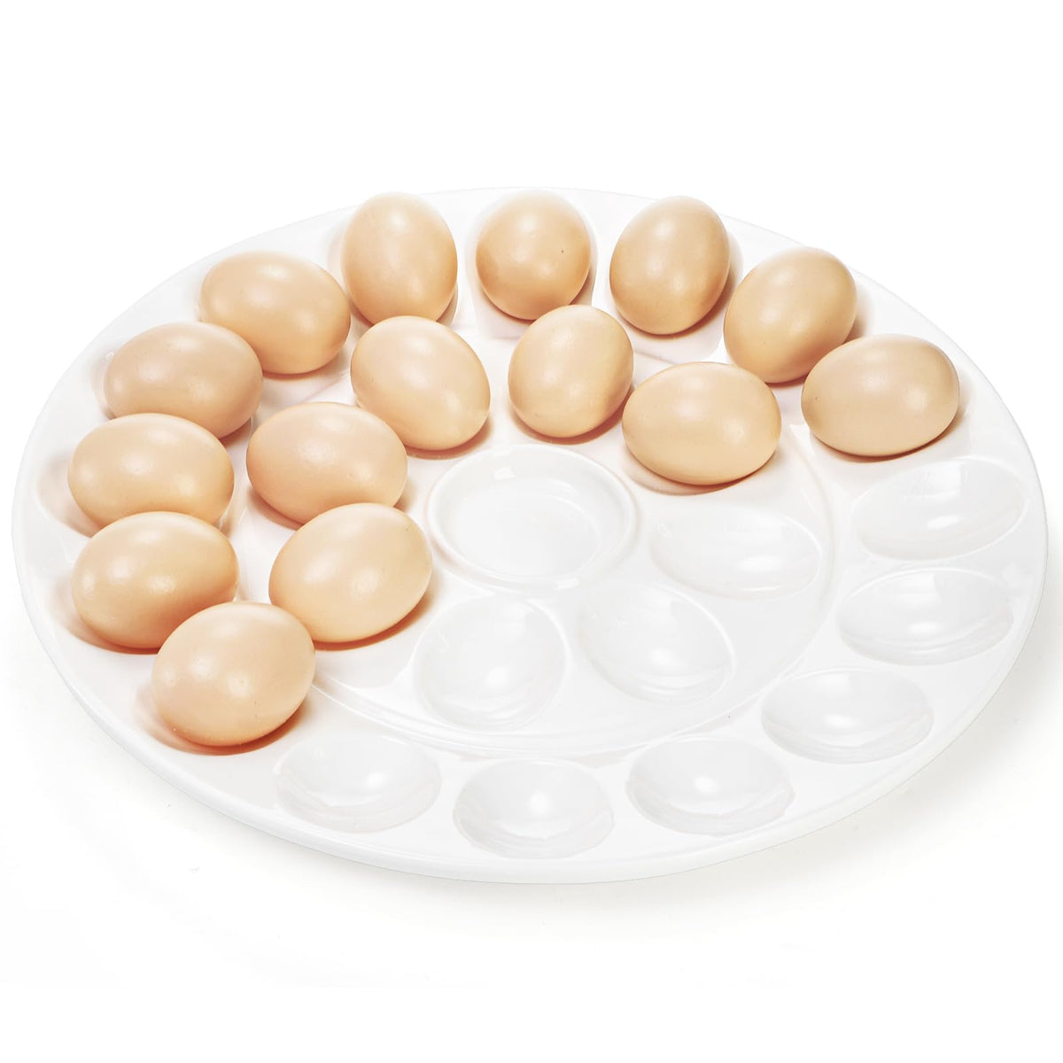 Foraineam pure white coloring complements table settings and showcases creations.