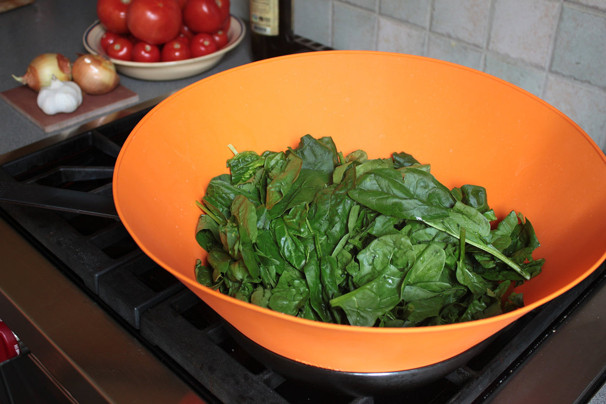 Frywall withstands heat up to 450°F for versatile cooking tasks.