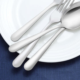 Funnydin ergonomic spoon with smooth edges for comfortable grip