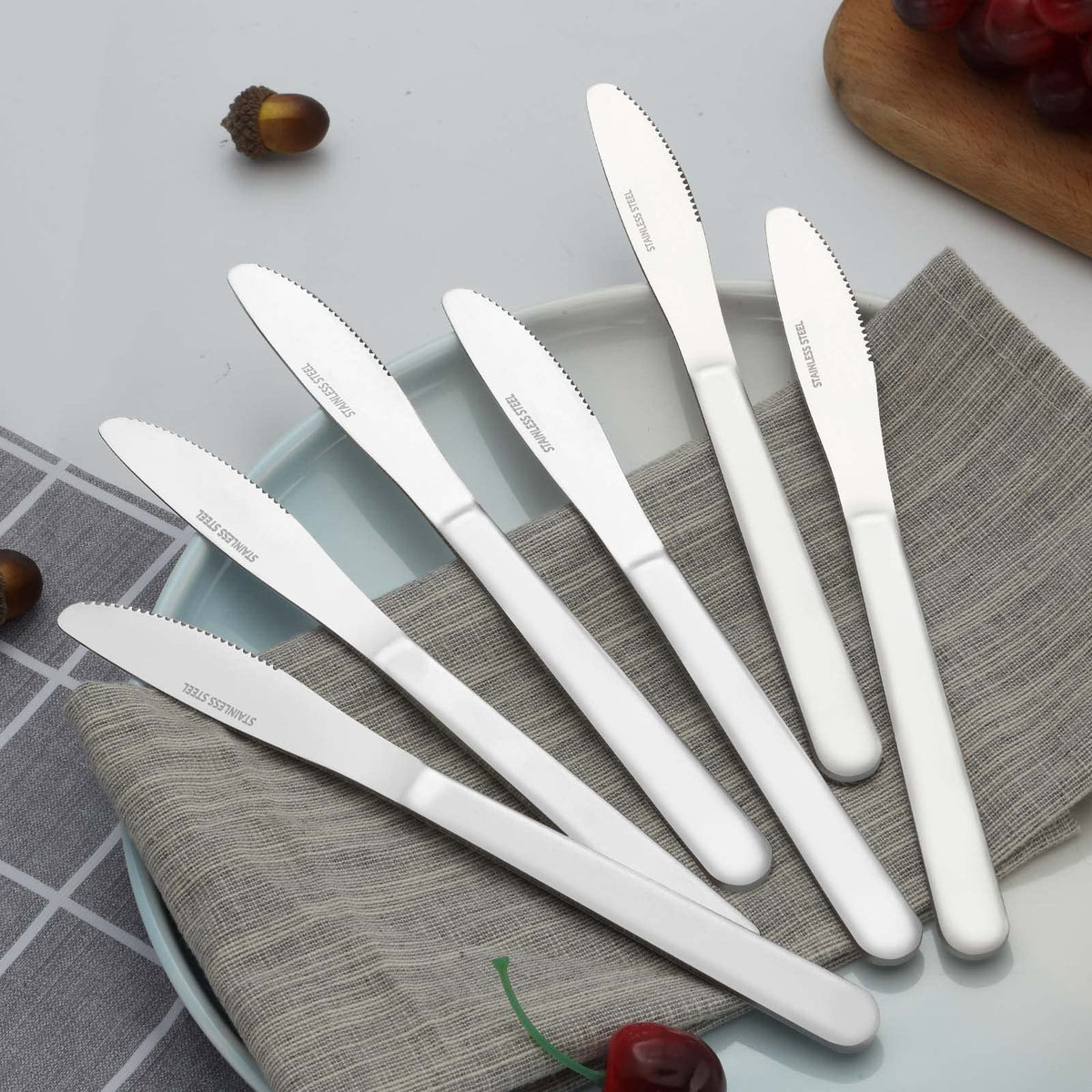 Funnydin multipurpose dining knives ideal for daily meals and parties.