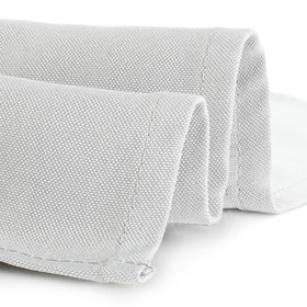 Gee Di Moda napkins for weddings and banquets provide consistent color and decor fit.