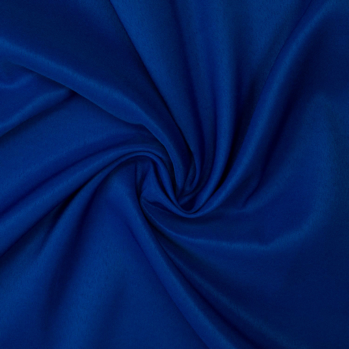 Gee Di Moda washable tablecloth for easy cleanup after events