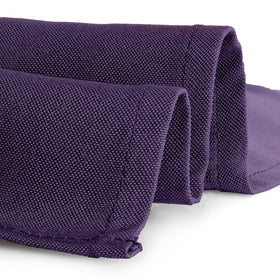 Gee Di Moda wedding table with purple cloth elevating formal dinner ambiance
