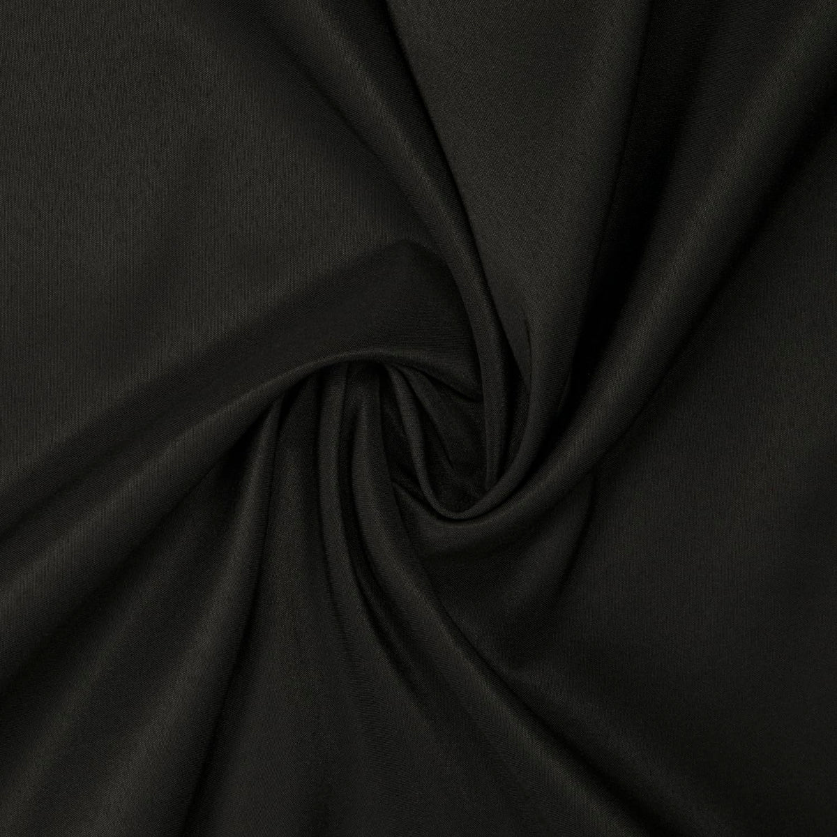 Gee Di Moda wedding-ready black tablecloth drape for elegant receptions.