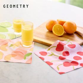 GEOMETRY Strawberry Banana quick-dry fibers reduce lingering moisture