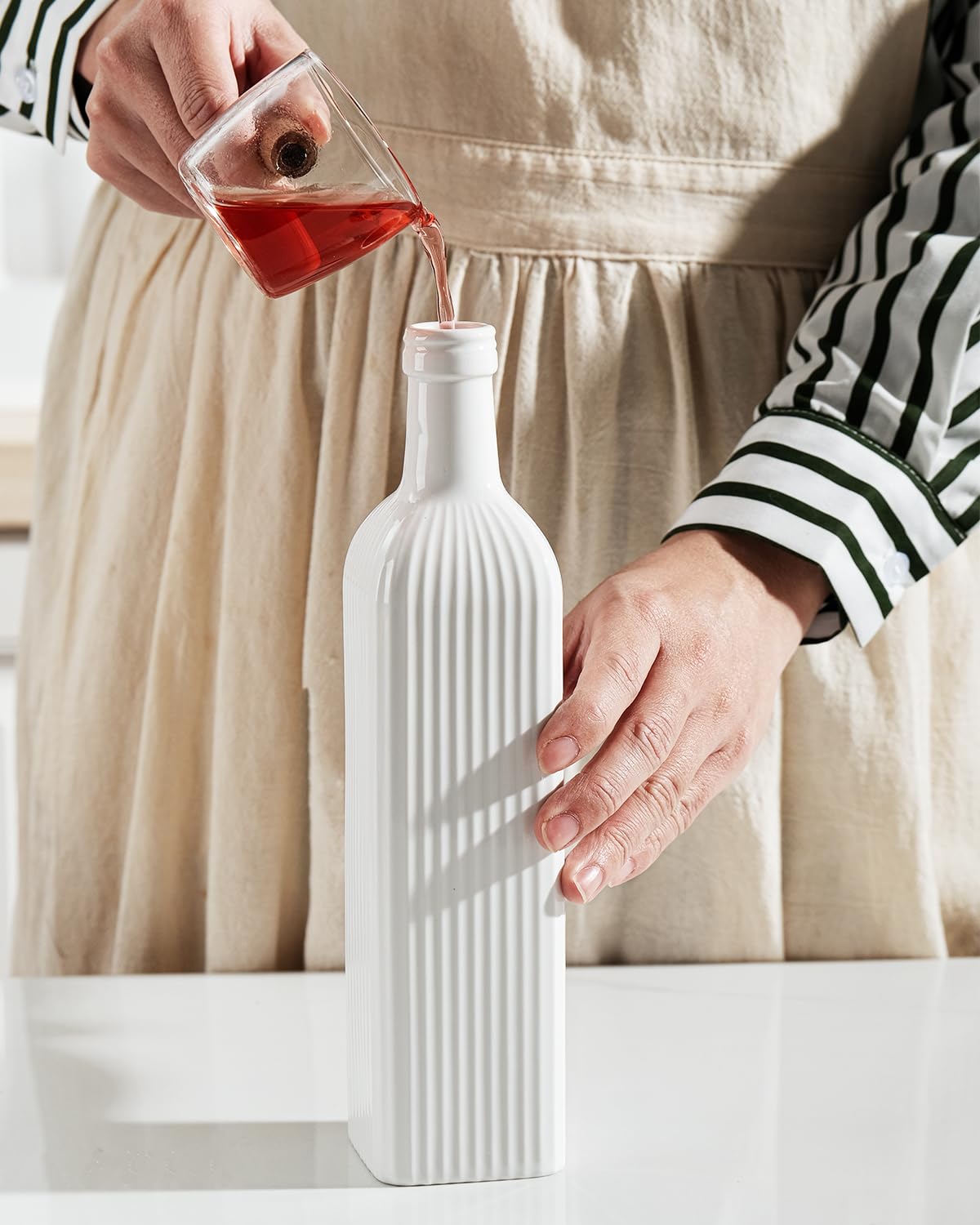 getstar ridged grip bottle for secure handling during cooking