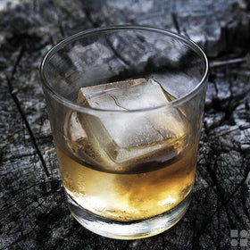 Glacio slow-melt ice cubes ideal for cocktails and whiskey.