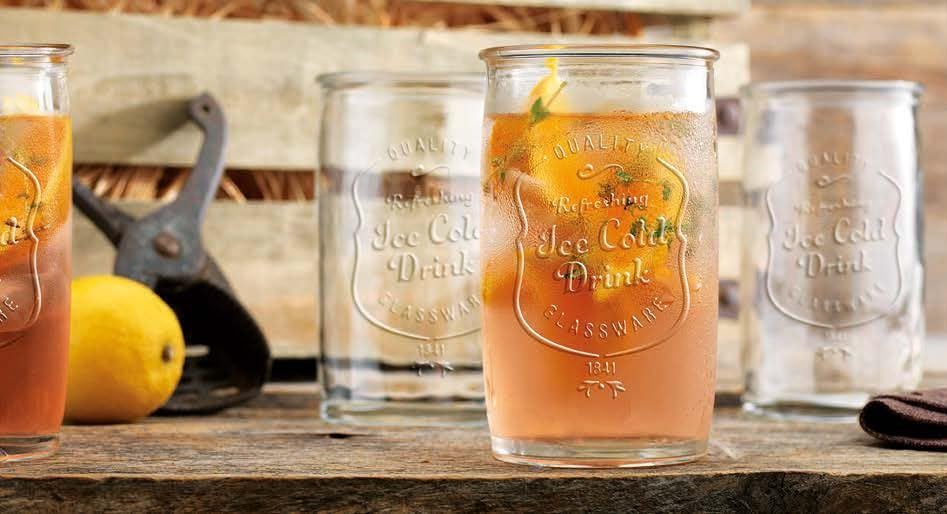 Glaver's versatile 4-piece set suits water, juice, soda, and cocktails.