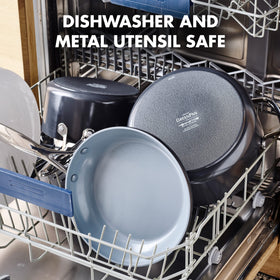 Oven-safe Valencia Pro pan up to 600°F for versatile cooking ends.