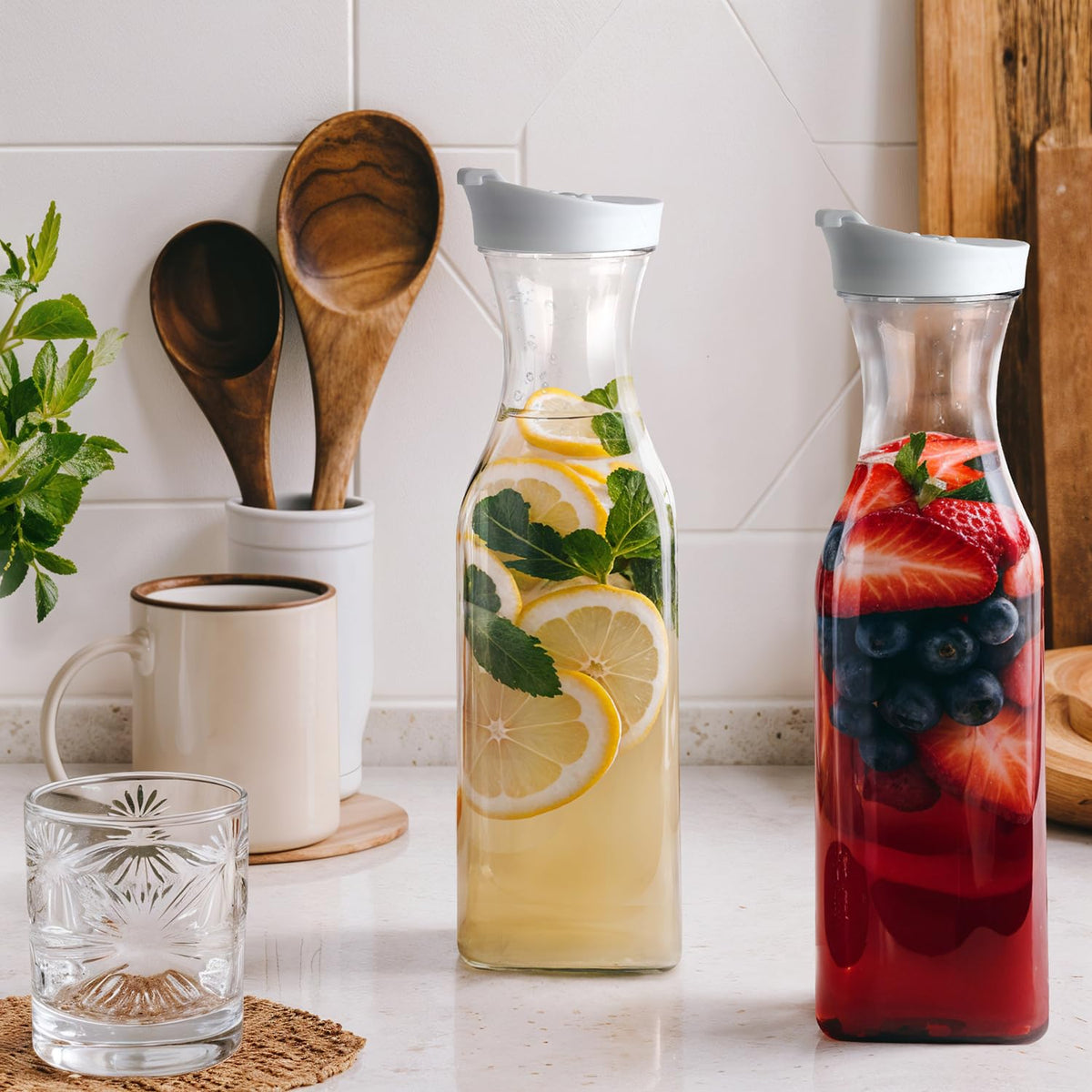 GUSTO 8-pack carafes ideal for a mimosa bar setup