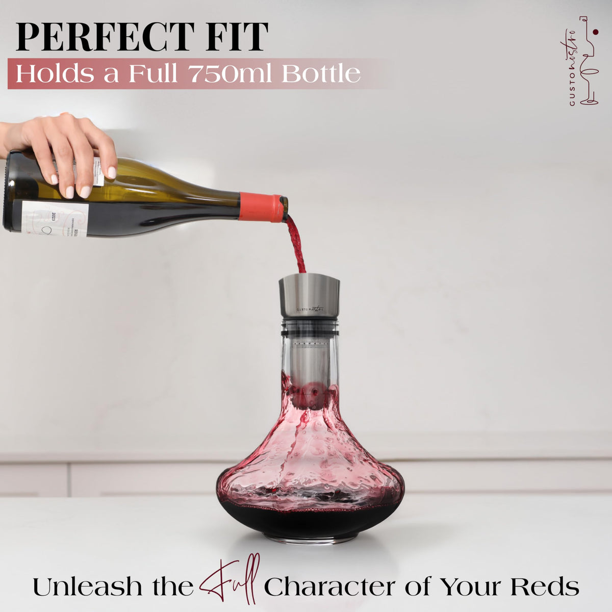 Gusto Nostro wide-base red wine decanter supports full bottle aeration.