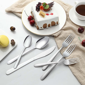 Gymdin classic design silverware enhances everyday meals and special occasions.