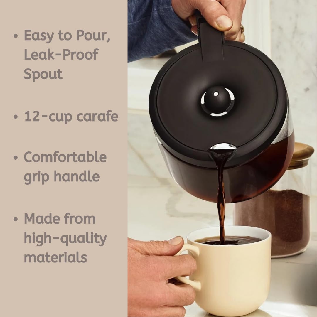 HAKANO carafe with ergonomic handle for easy pouring