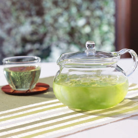 Hario ChaCha Kyusu Maru glass lid preserves aroma while steeping
