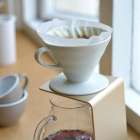 Hario V60 02 ceramic red dripper with filters ready