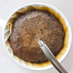 Hario V60 ceramic dripper ridged bottom red – deeper coffee contact for aroma.