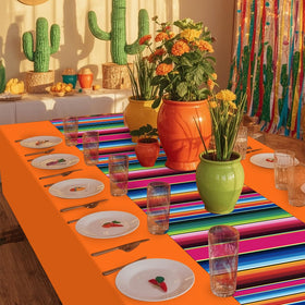 Hauwellter waterproof durable tablecloth protects surfaces during celebrations.