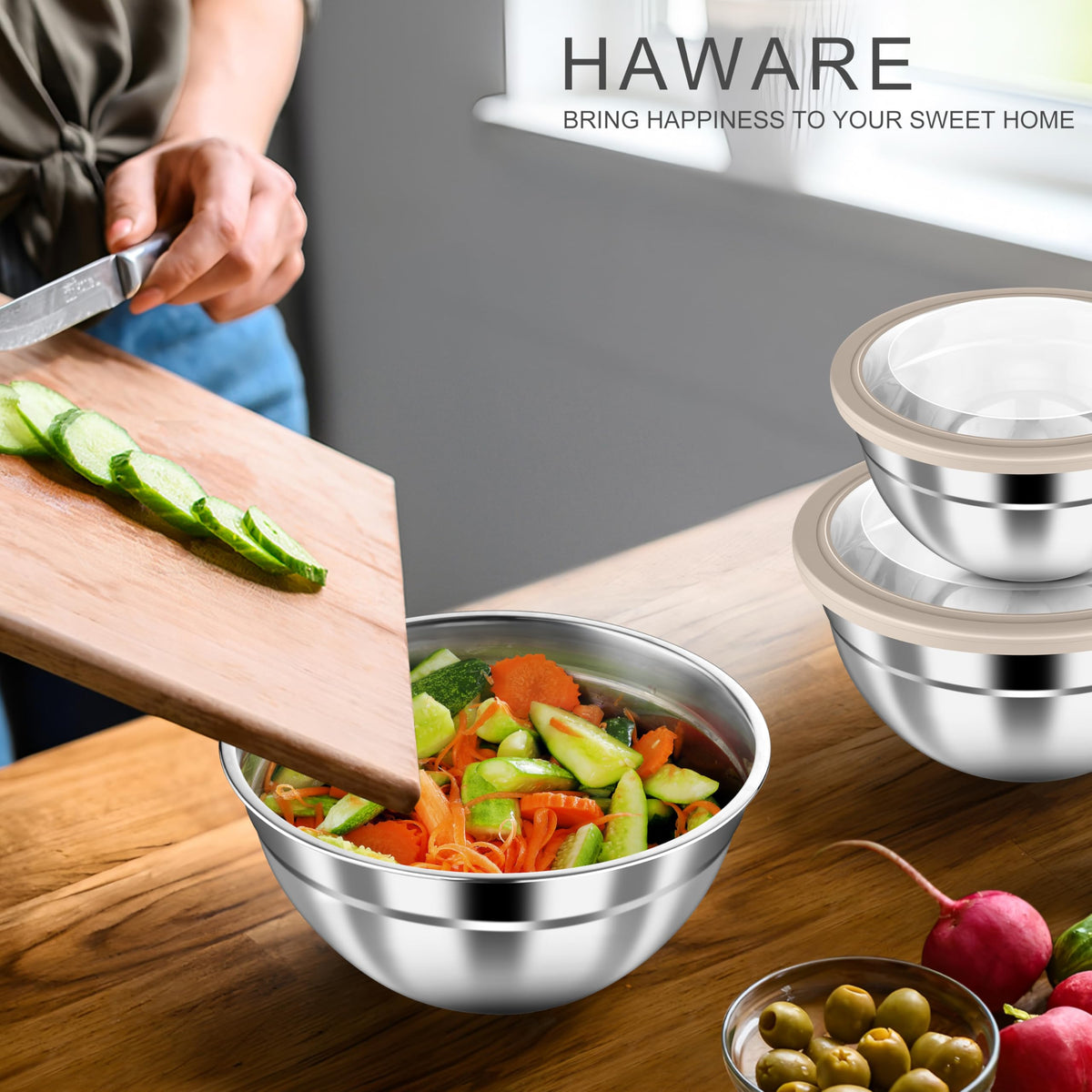 Clear lids let you monitor contents during prep and storage.