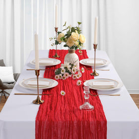 Heneger vintage boho table decoration complements wedding décor.