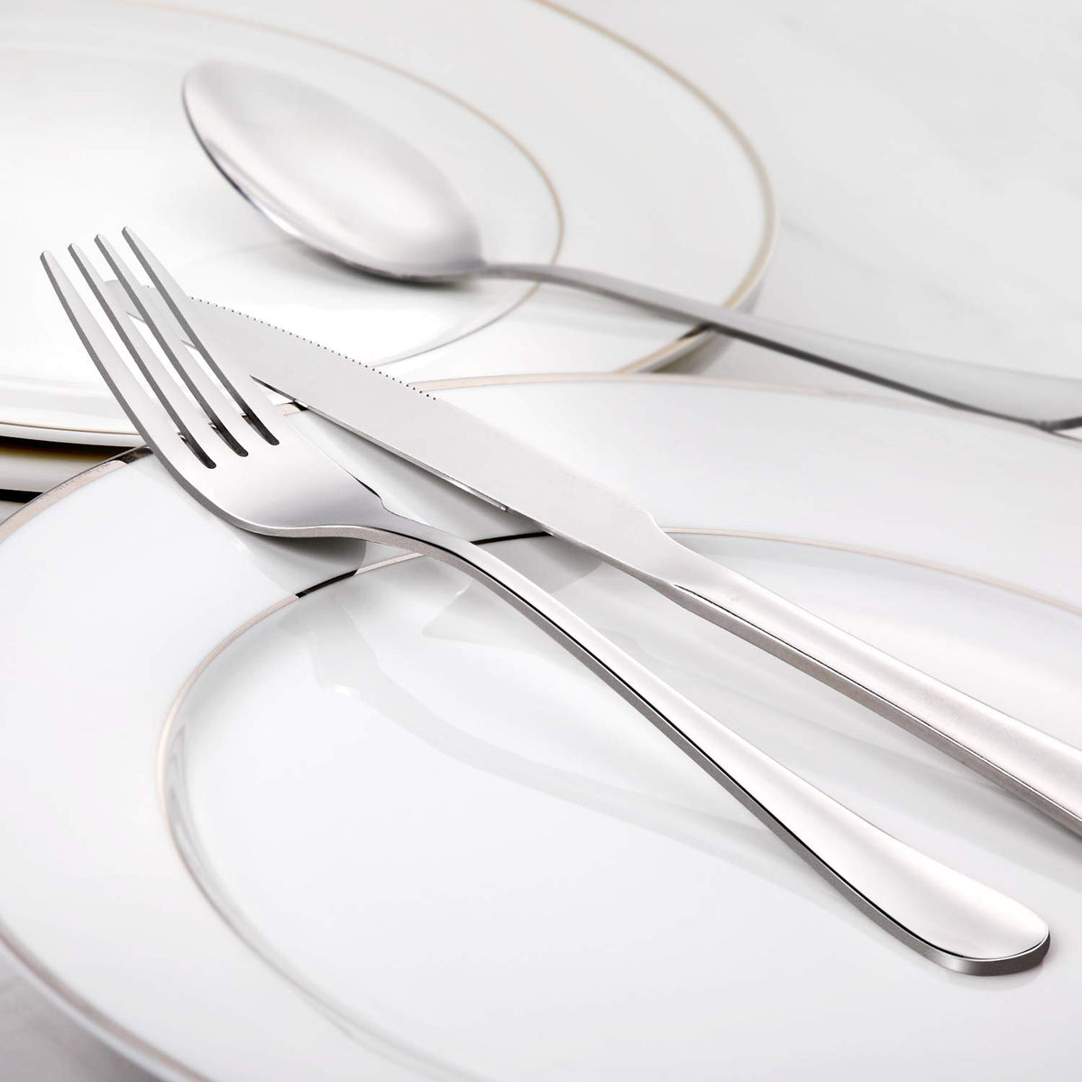 Hiware 18/8 stainless steel forks for durable, rust-resistant performance.